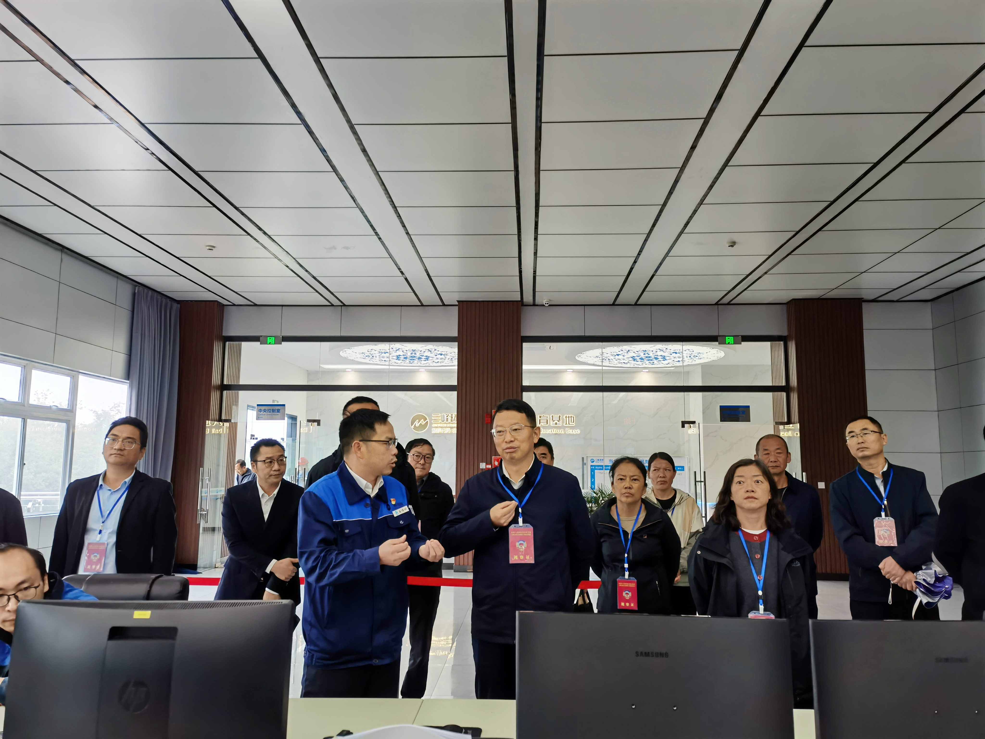 20250527大理州政协党组书记、主席程鹏率队到大理维基体育公司视察1.jpg